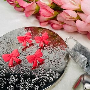 Ribbon Tiny Stud Earrings